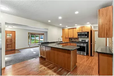 8500 Quinn Avenue S, Bloomington, MN 55437 - Photo 9