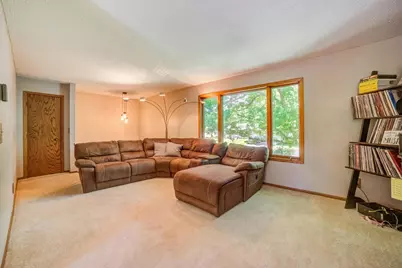638 Kim Avenue, Hamburg, MN 55339 - Photo 5