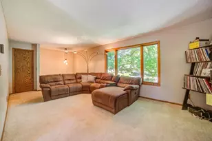 638 Kim Ave, Hamburg, MN 55339 - Photo 5