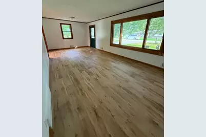2310 10th Ave SW, Austin, MN 55912 - Photo 5