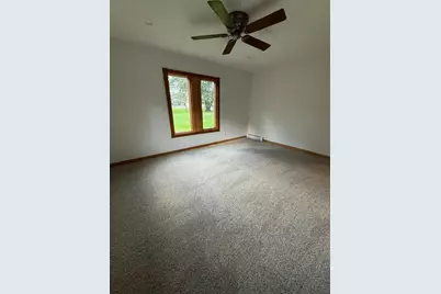 2310 10th Ave SW, Austin, MN 55912 - Photo 17