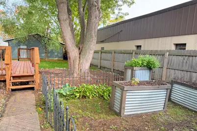 539 Saint Clair Avenue, Saint Paul, MN 55102 - Photo 17