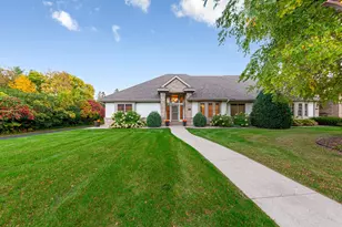 123 Woodhill Ct, Mankato, MN 56001 - Photo 1