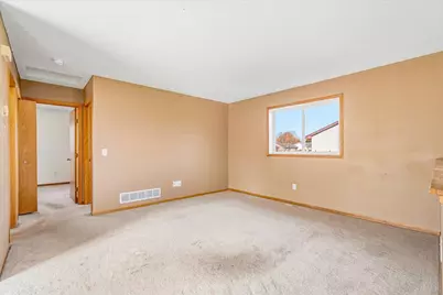 715 Jewell Street, Mora, MN 55051 - Photo 3