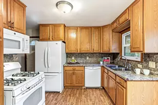 4407 Washington St NE, Columbia Heights, MN 55421 - Photo 9