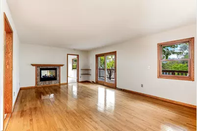 727 Riverside Drive N, Hudson, WI 54016 - Photo 5