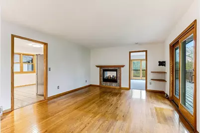 727 Riverside Drive N, Hudson, WI 54016 - Photo 7