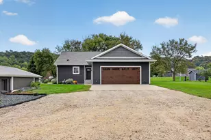 17 Richland Ave, Saint Charles, MN 55972 - Photo 1
