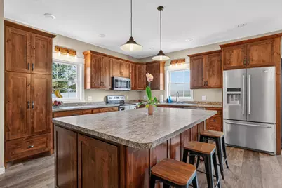 17 Richland Avenue, Saint Charles, MN 55972 - Photo 5