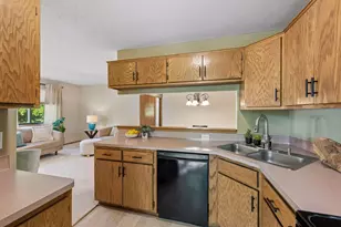7638 13th St N, Oakdale, MN 55128 - Photo 11