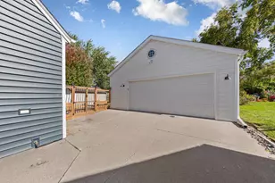 1531 Roosevelt Ave, Red Wing, MN 55066 - Photo 3