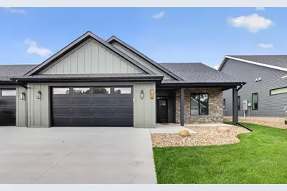 743 Kodiak Drive NW, Stewartville, MN 55976 - Photo 3