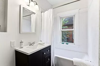 1040 24th Avenue SE, Minneapolis, MN 55414 - Photo 3
