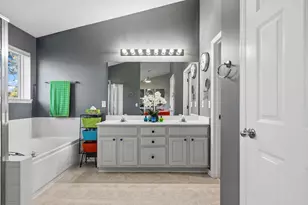 8967 Comstock Ln N, Maple Grove, MN 55311 - Photo 23