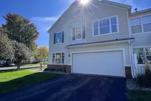 898 Providence Dr, Shakopee, MN 55379 - Photo 3