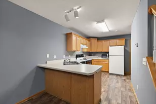 2264 River Rock Ln, Shakopee, MN 55379 - Photo 11