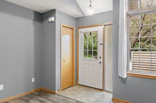 2264 River Rock Ln, Shakopee, MN 55379 - Photo 3