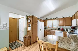 1186 Winter Ct, Hastings, MN 55033 - Photo 7