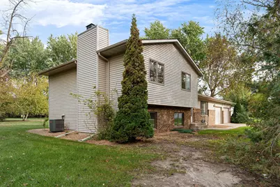 930 Ridgeview Place NE, Owatonna, MN 55060 - Photo 5