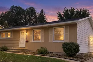 926 16 1/2 Street SE, Rochester, MN 55904 - Photo 1