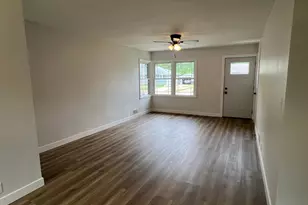 1405 W Clark St, Albert Lea, MN 56007 - Photo 9