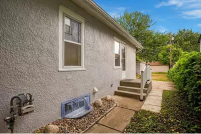 1428 Vincent Avenue N, Minneapolis, MN 55411 - Photo 3