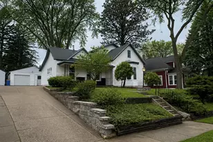 118 Franklin Ave, Owatonna, MN 55060 - Photo 1