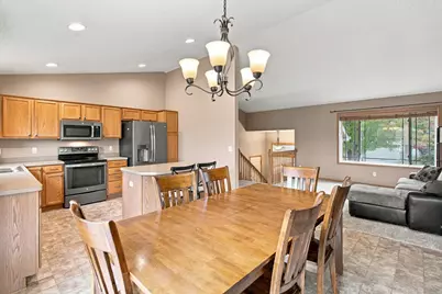 615 Dillon Avenue N, Montrose, MN 55363 - Photo 5