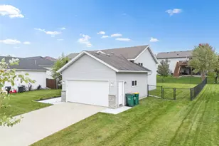6159 Hillsboro Dr N W, Rochester, MN 55901 - Photo 41