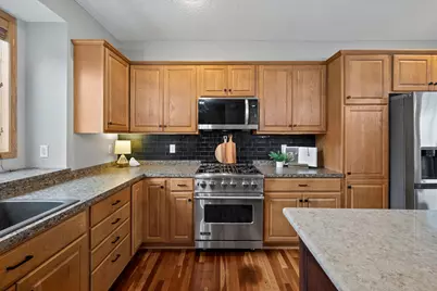 989 Danube Avenue, Shakopee, MN 55379 - Photo 7