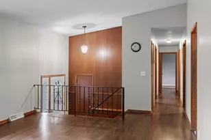 5705 Phoenix St, Golden Valley, MN 55422 - Photo 7