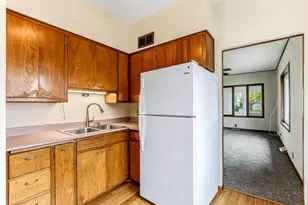247 W 6th St, New Richmond, WI 54017 - Photo 7