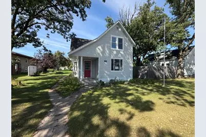 246 5th Street S, Greenbush, MN 56726 - Photo 1