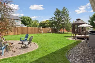 1049 Bonnieview Dr, Woodbury, MN 55129 - Photo 39