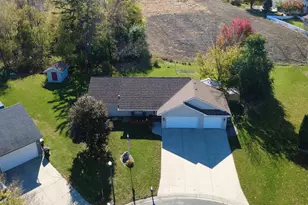 730 Tyler St SW, Hutchinson, MN 55350 - Photo 25