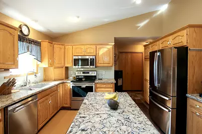 730 Tyler Street SW, Hutchinson, MN 55350 - Photo 7