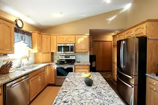 730 Tyler St SW, Hutchinson, MN 55350 - Photo 7