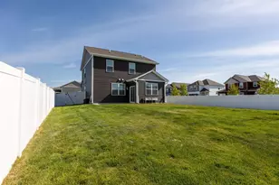1702 Athens Ter, Shakopee, MN 55379 - Photo 27
