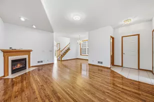 9769 Gable Dr, Eden Prairie, MN 55347 - Photo 7