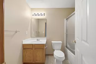 9769 Gable Dr, Eden Prairie, MN 55347 - Photo 25