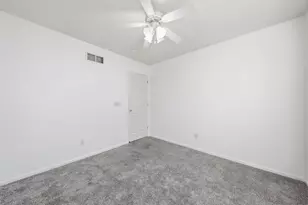 9769 Gable Dr, Eden Prairie, MN 55347 - Photo 27