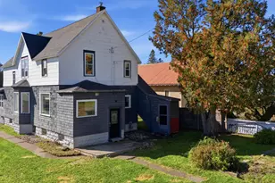 911 10th Ave, Two Harbors, MN 55616 - Photo 7