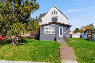 911 10th Ave, Two Harbors, MN 55616 - Photo 1