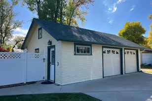 721 Main Ave N, Thief River Falls, MN 56701 - Photo 9