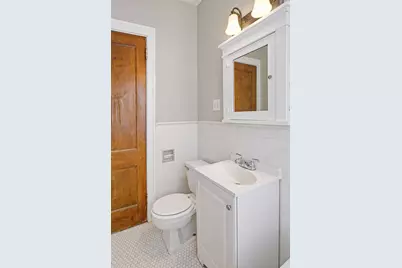 220 E 19th Street #104, Minneapolis, MN 55403 - Photo 11