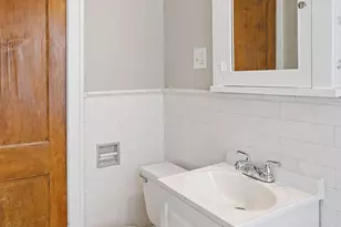 220 E 19th St, Minneapolis, MN 55403 - Photo 11