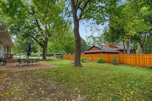 727 Tanglewood Dr, Shoreview, MN 55126 - Photo 39