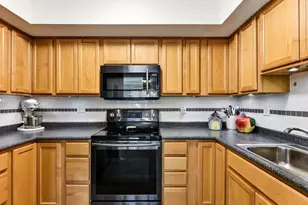 6305 Colony Way, Edina, MN 55435 - Photo 15
