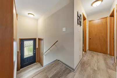 109 10th Avenue SE, Waseca, MN 56093 - Photo 5