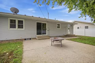 722 14th St NE, Owatonna, MN 55060 - Photo 5
